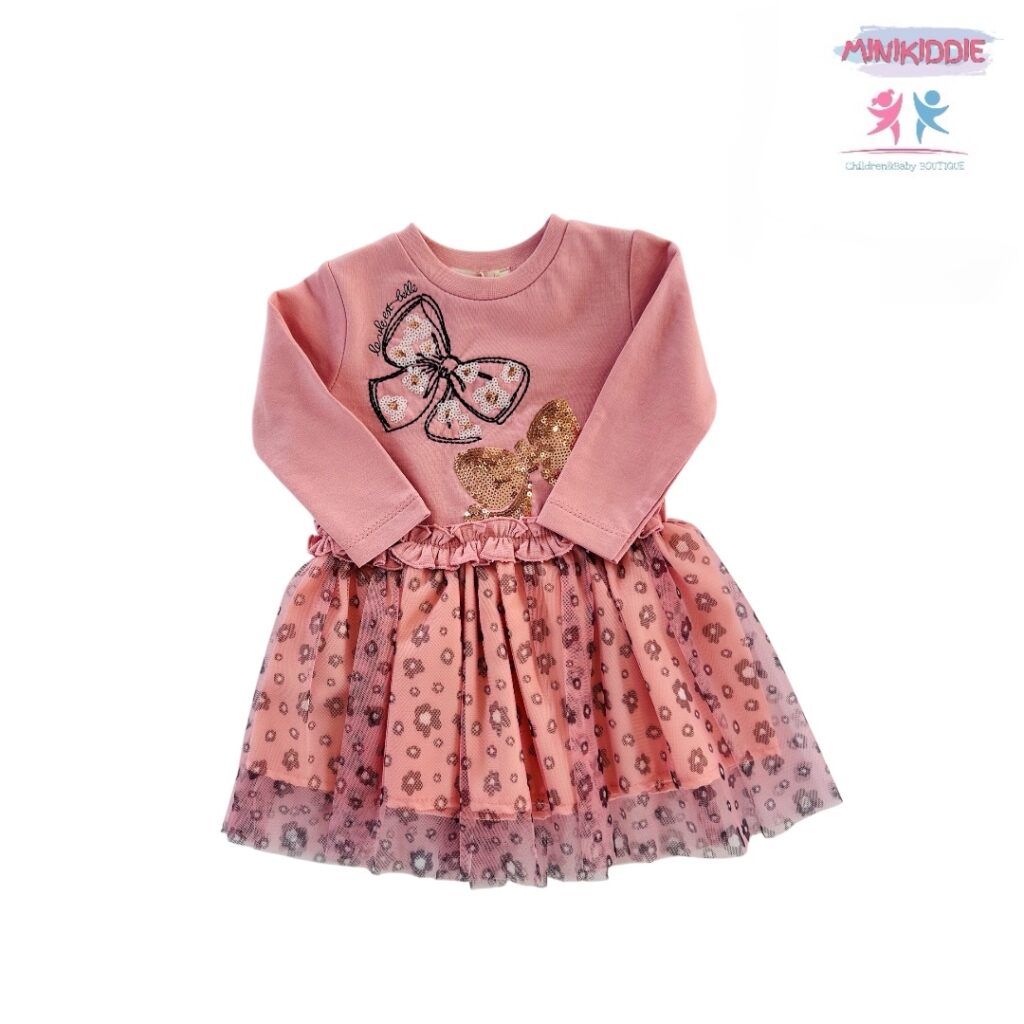 Розова рокля с пайети и тюл