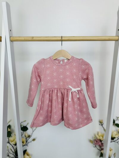 Рокля „Цветна прегръдка“ 🌸