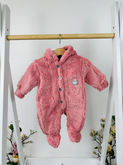 Космонавт „Малка Панда“