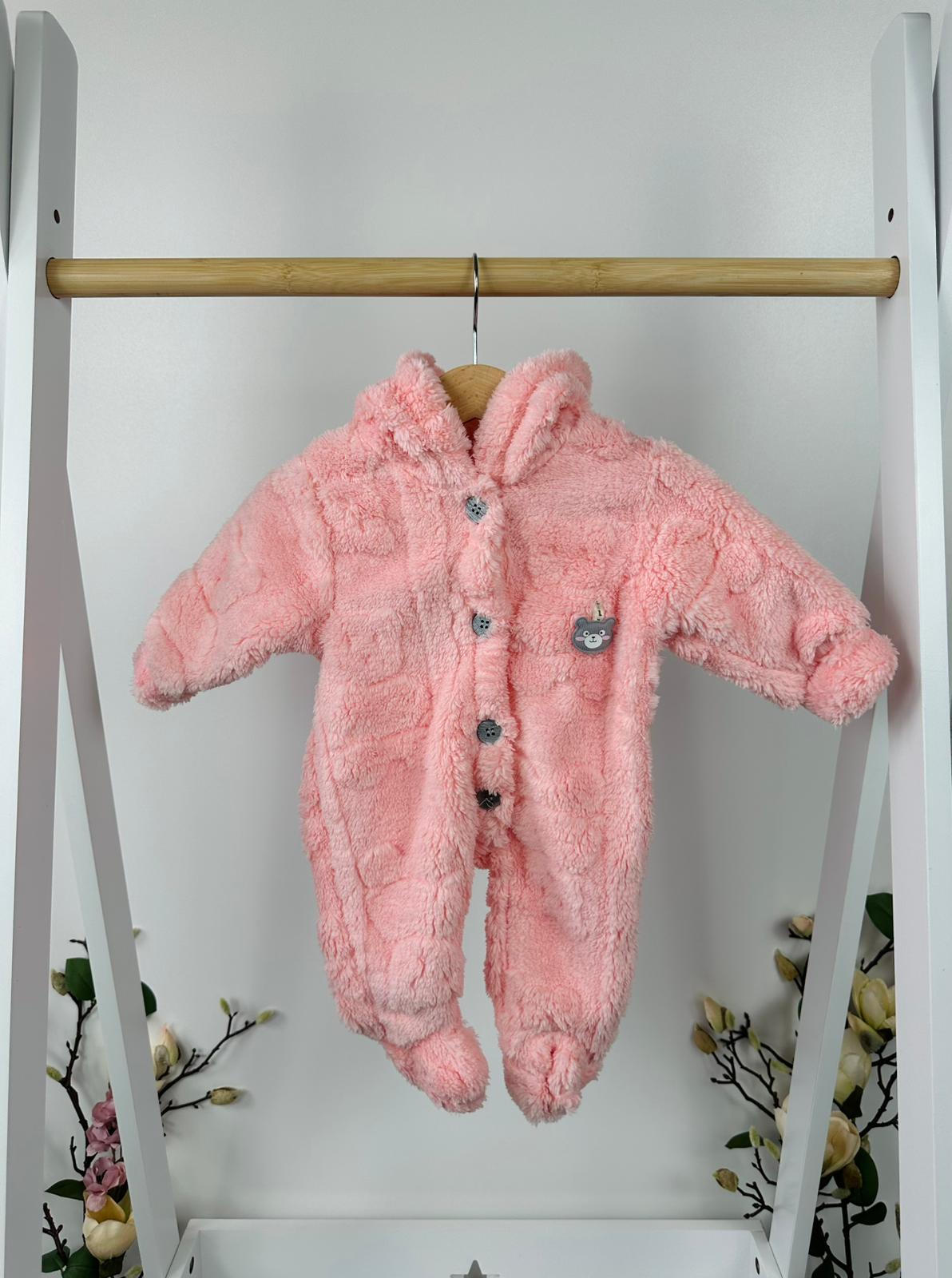 Космонавт „Малка Панда“